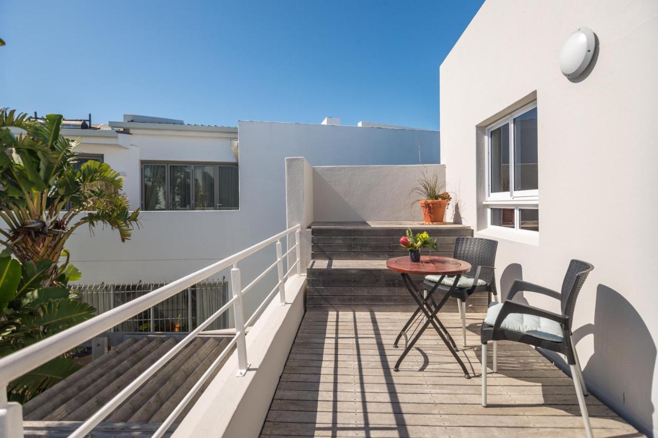 Ocean12 Guesthouse Sunset Beach Cape Town Eksteriør bilde