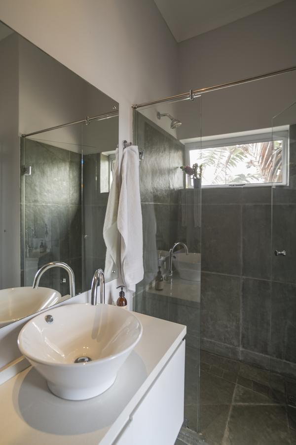 Ocean12 Guesthouse Sunset Beach Cape Town Eksteriør bilde